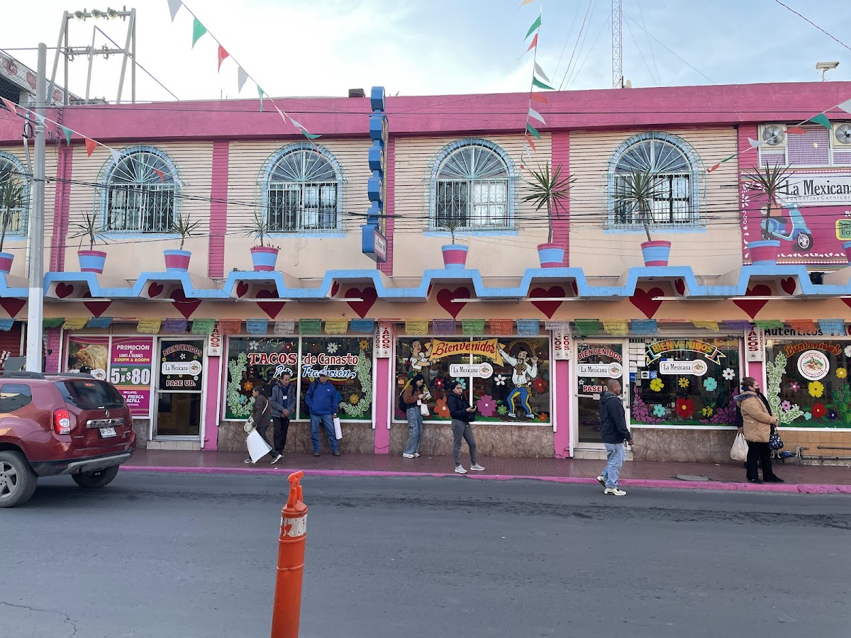Fachada de Taquería La Mexicana en Barrio Antiguo, Monterrey